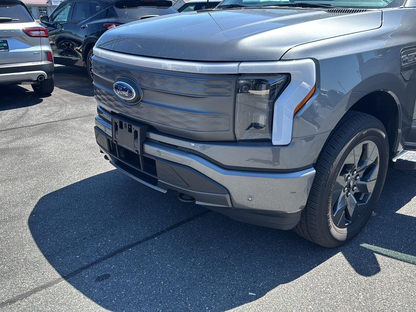 2022 Ford F-150 Lightning LARIAT