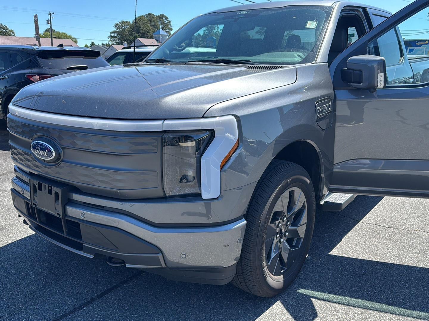 2022 Ford F-150 Lightning LARIAT