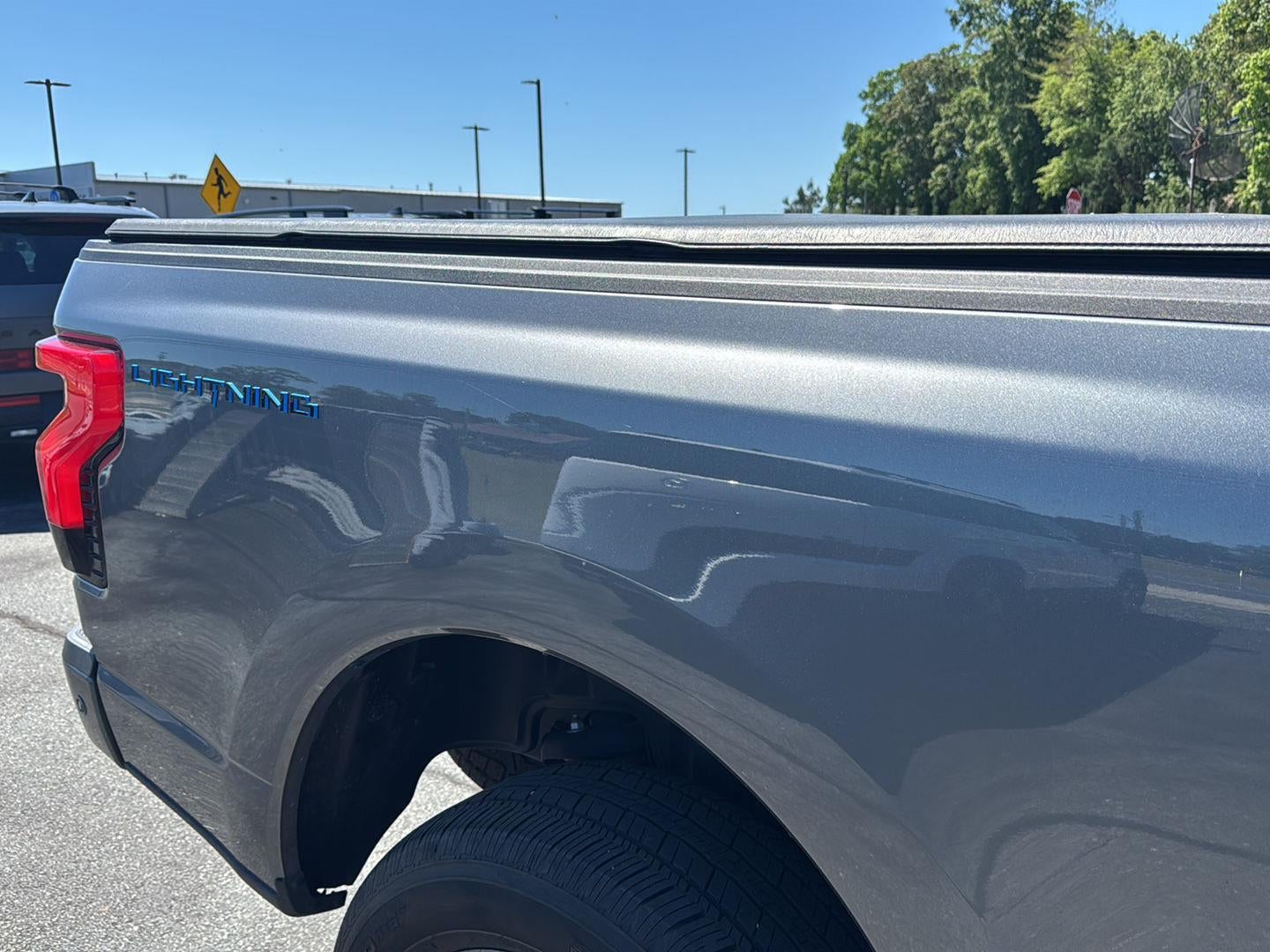 2022 Ford F-150 Lightning LARIAT