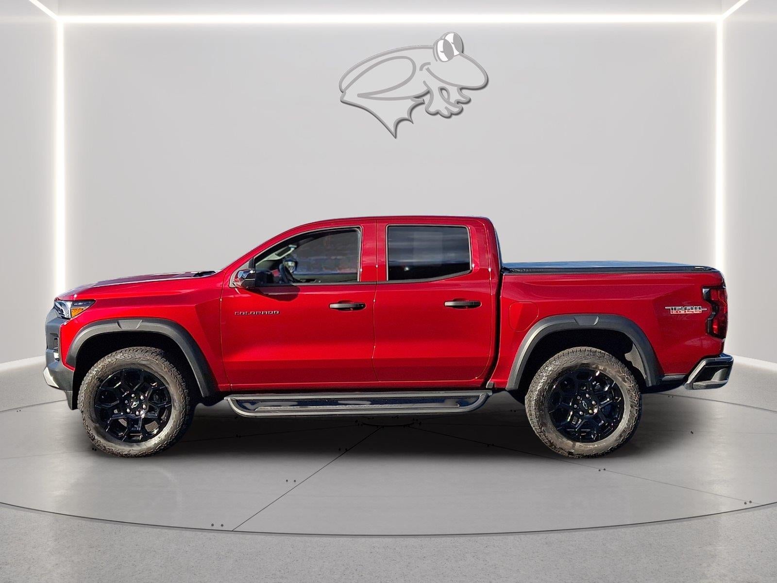 2026 Chevrolet Colorado Trail Boss - Photo 2