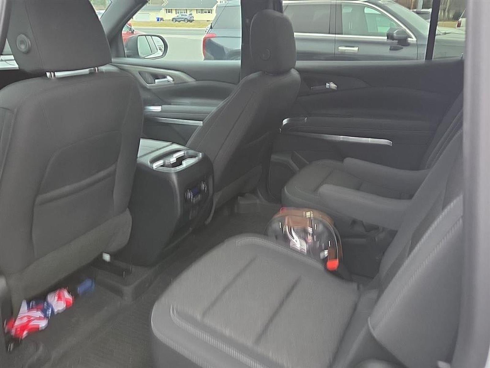 2024 Chevrolet Traverse FWD LT