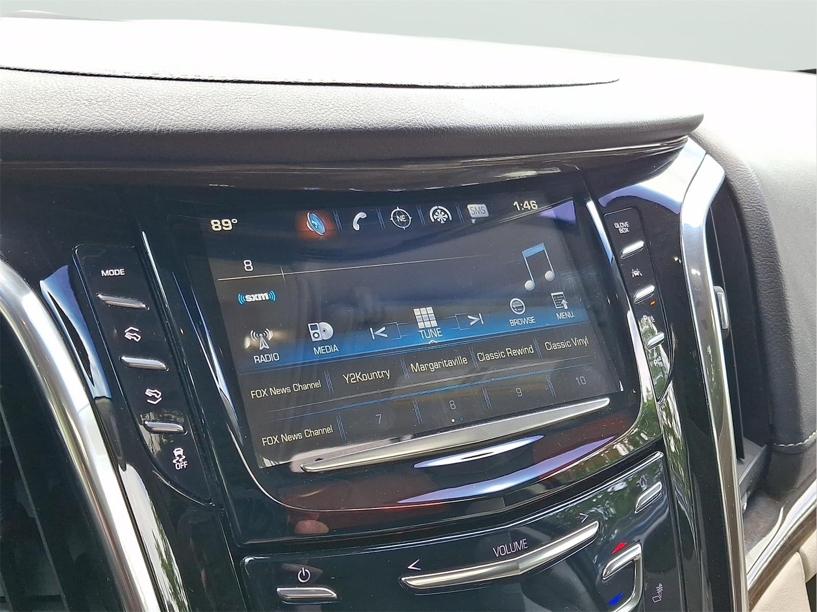 2018 Cadillac Escalade Premium Luxury - Photo 10