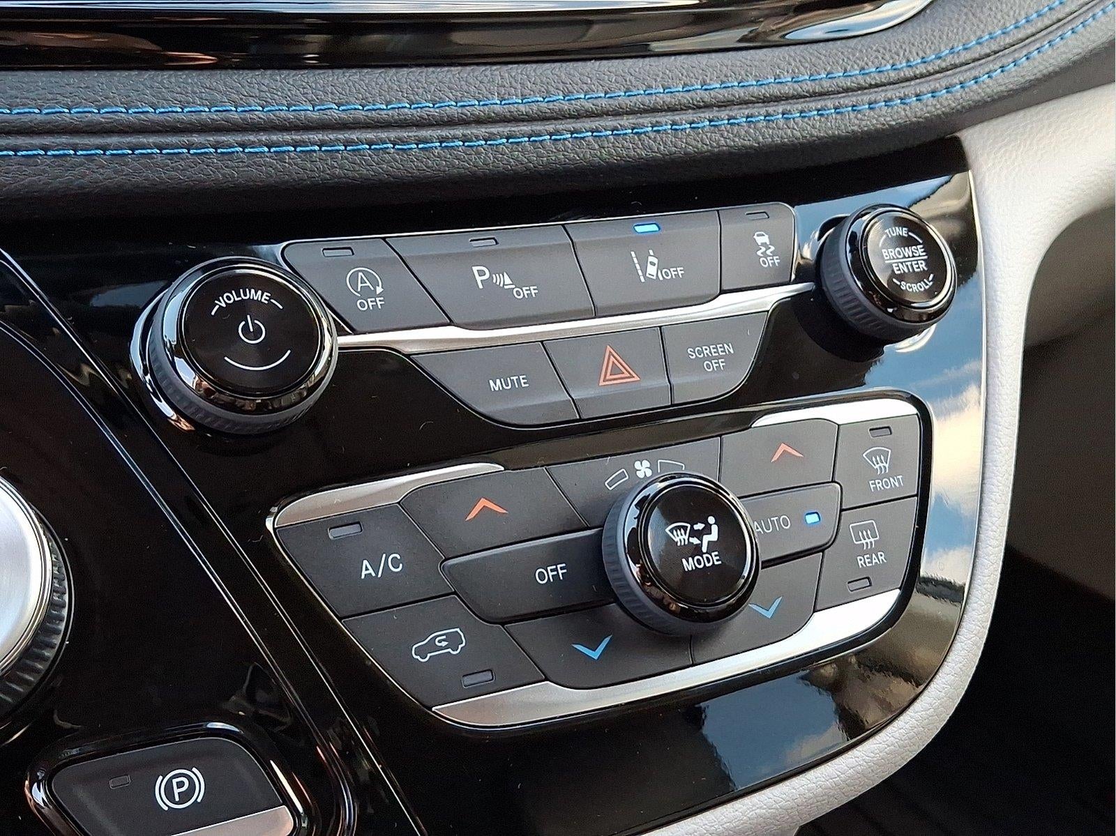 2021 Chrysler Pacifica Touring L - Photo 18
