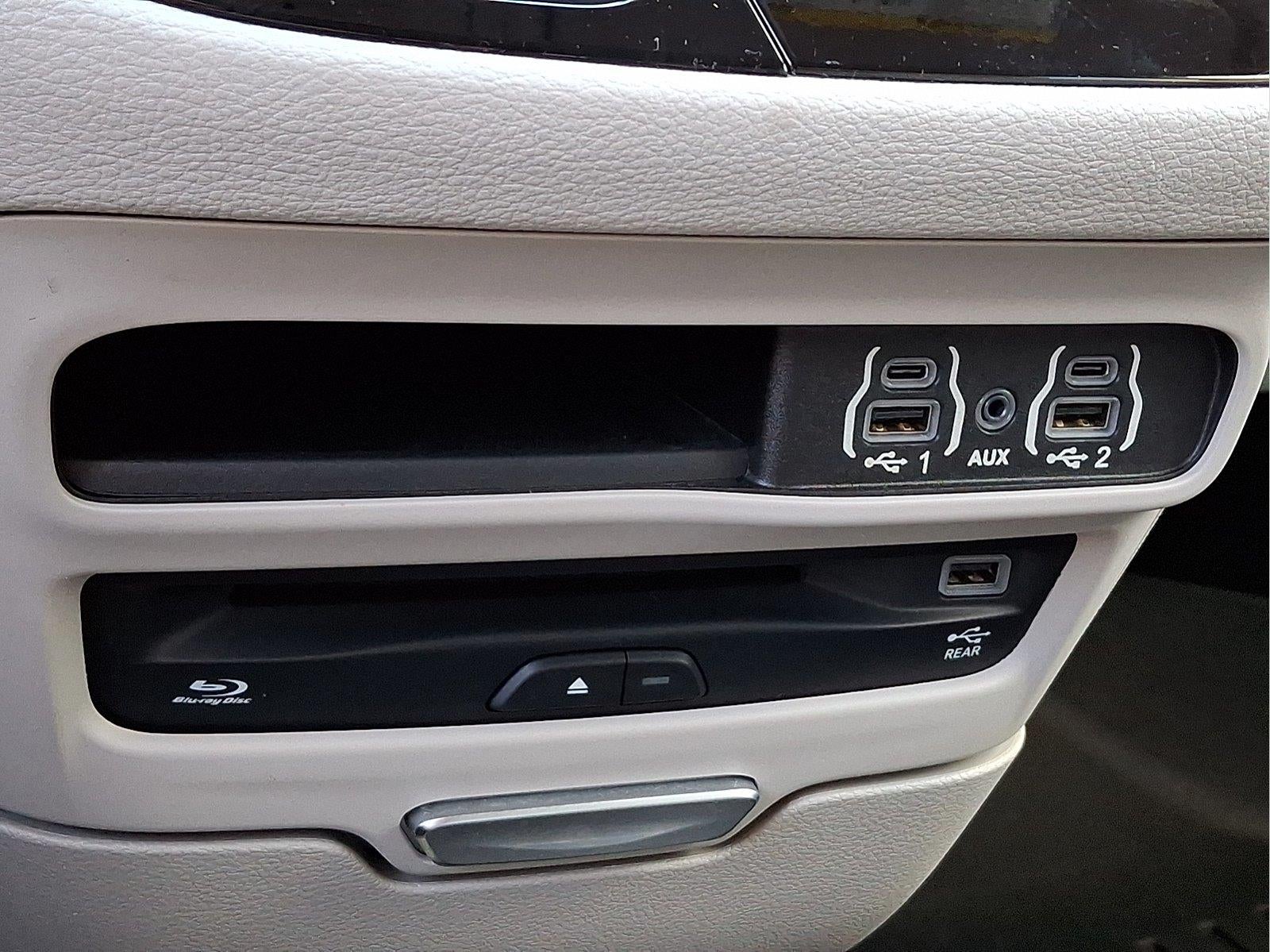2021 Chrysler Pacifica Touring L - Photo 28