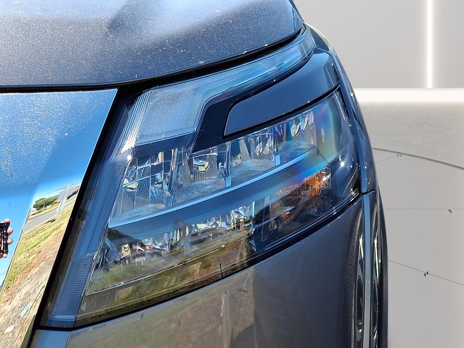 2025 Nissan Pathfinder Platinum - Photo 11