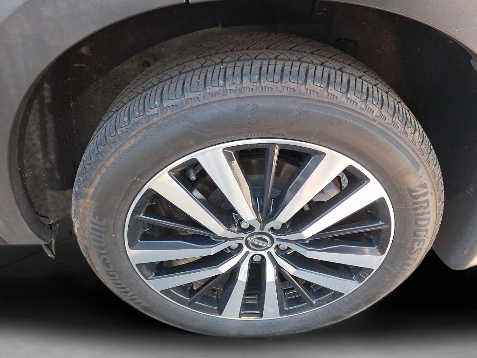 2025 Nissan Pathfinder Platinum - Photo 17