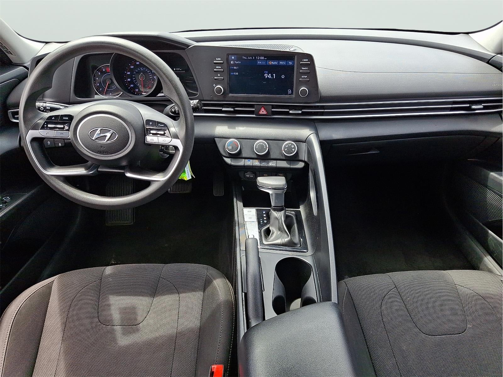 2021 Hyundai Elantra SE - Photo 18