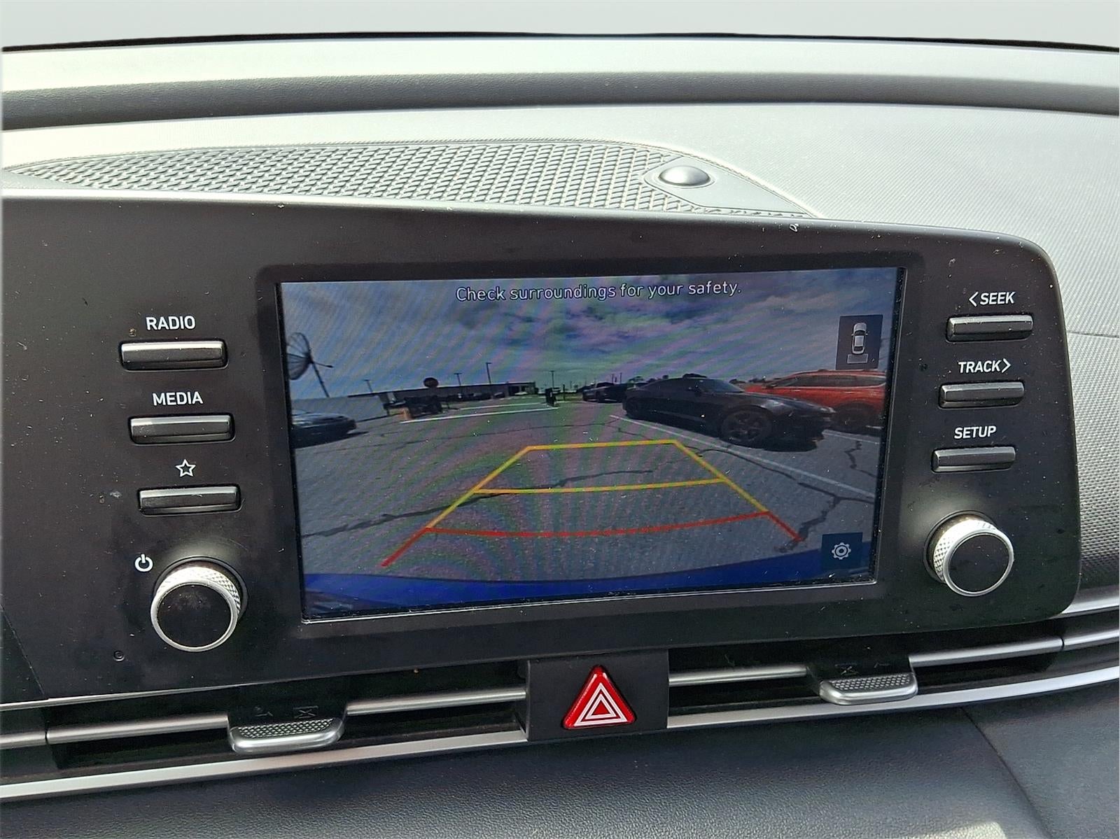2021 Hyundai Elantra SE - Photo 22