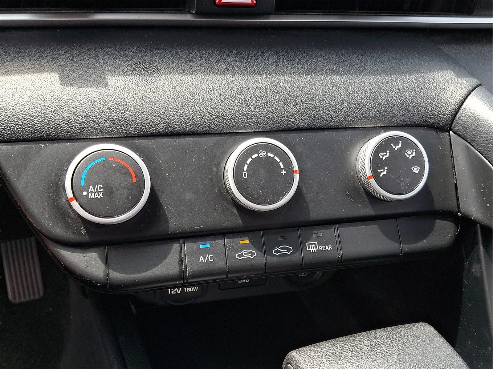 2021 Hyundai Elantra SE - Photo 24