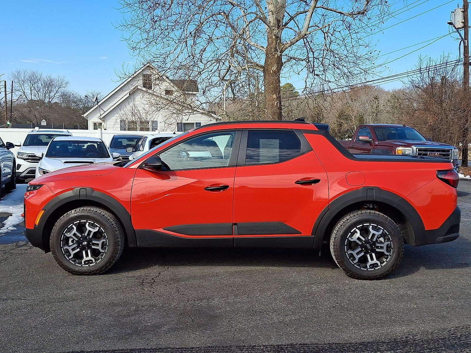 2025 Hyundai SANTACRUZ Base