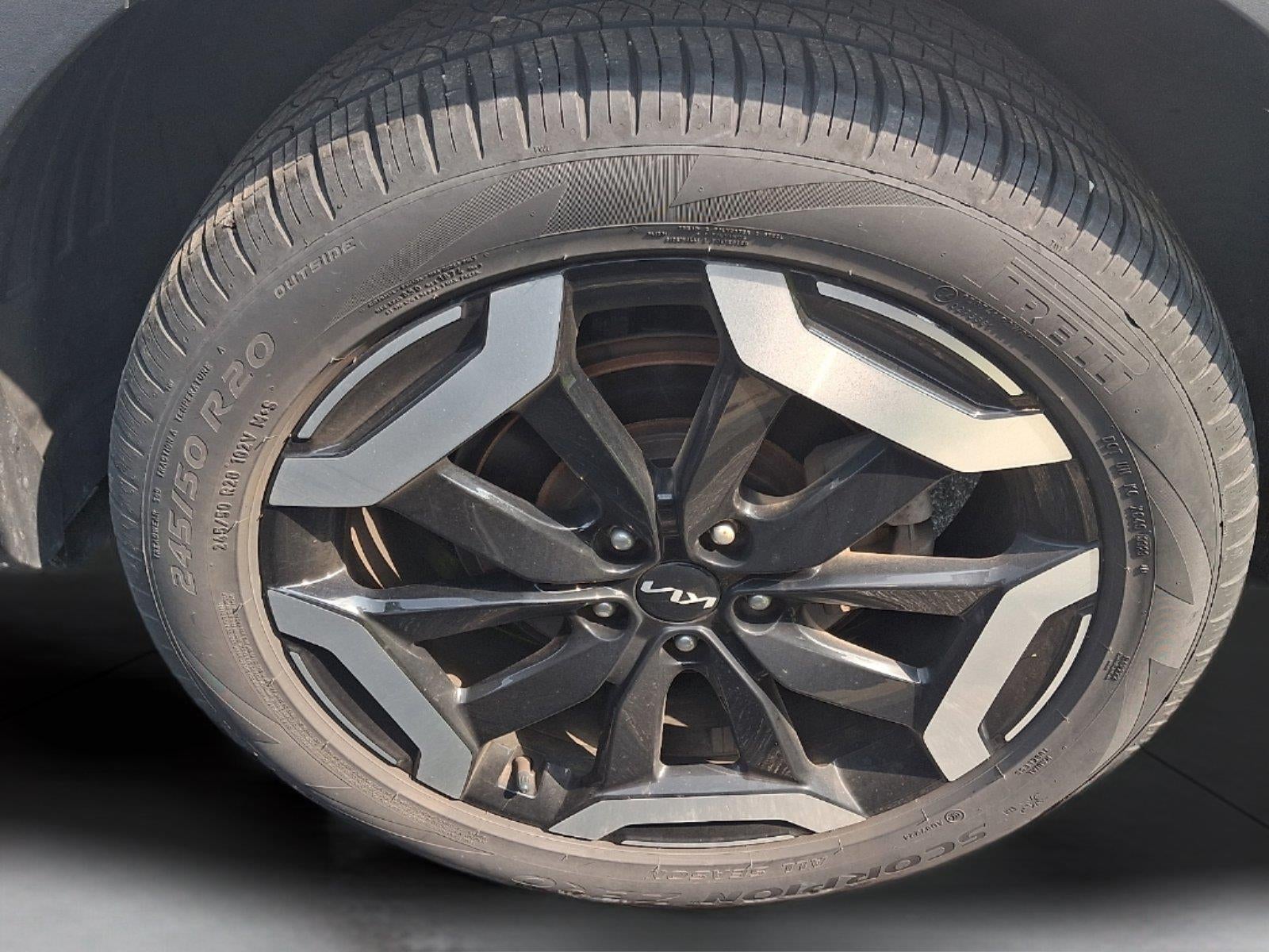 2024 Kia Telluride S - Photo 13