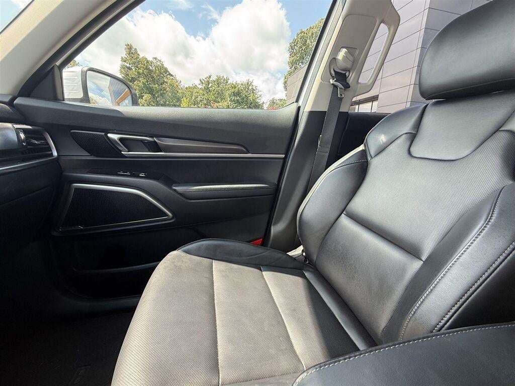 2024 Kia Telluride S - Photo 19