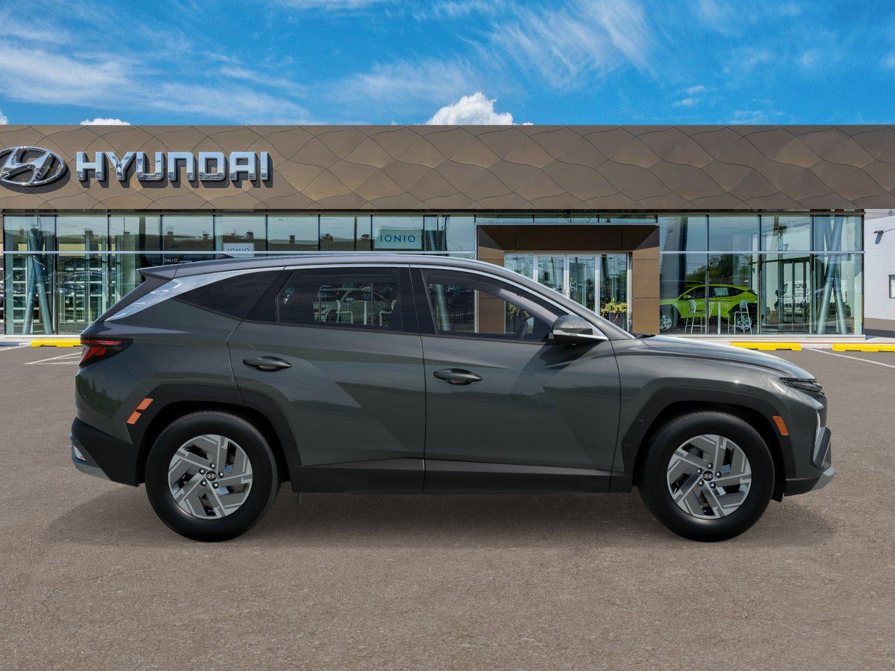 2026 Hyundai TUCSON HYBRID Blue SE