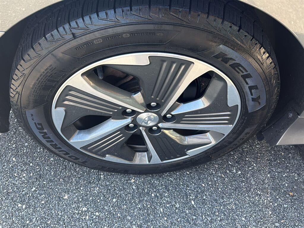 2018 Hyundai SONATA HYBRID Limited