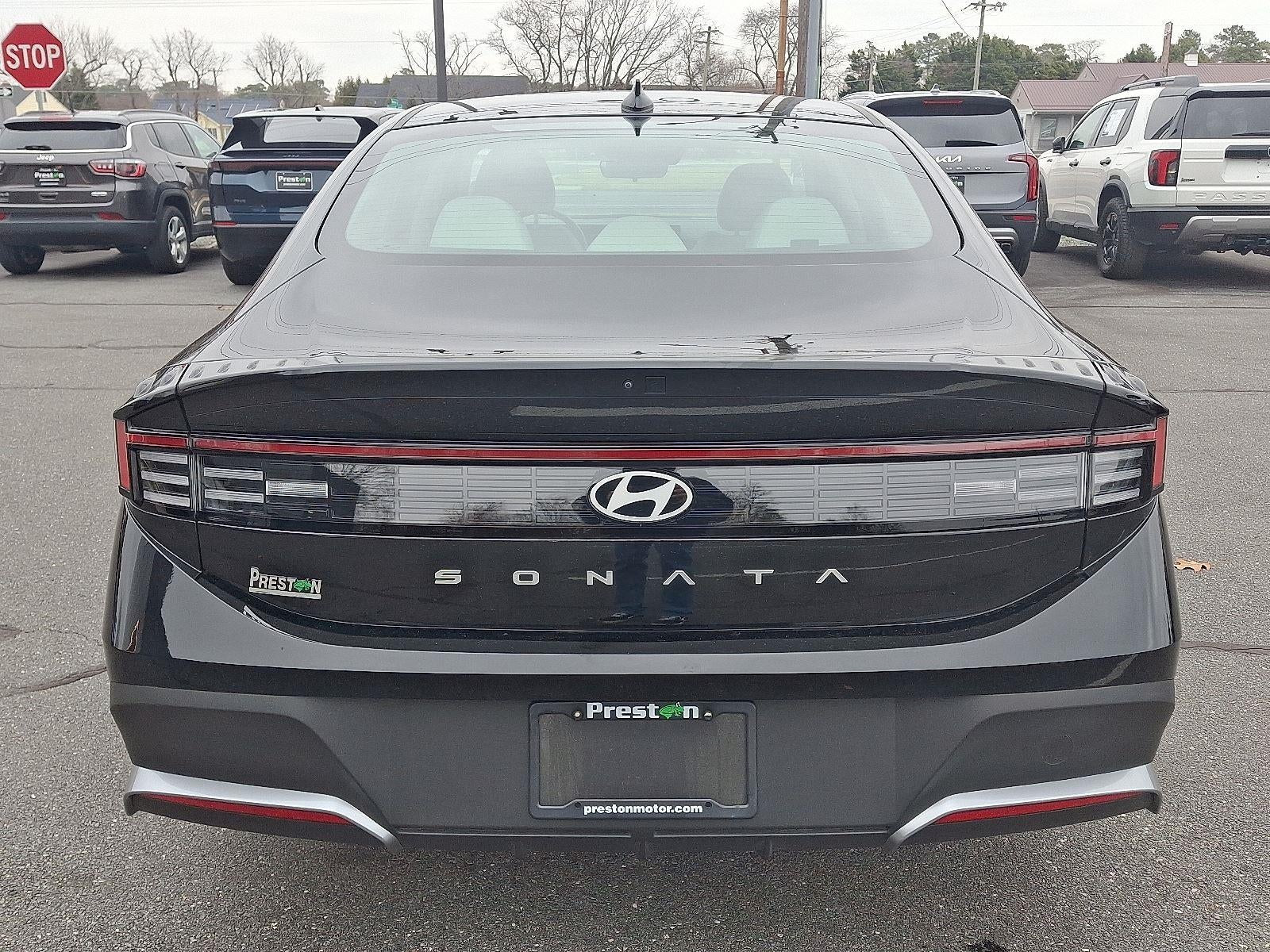 2025 Hyundai SONATA SE