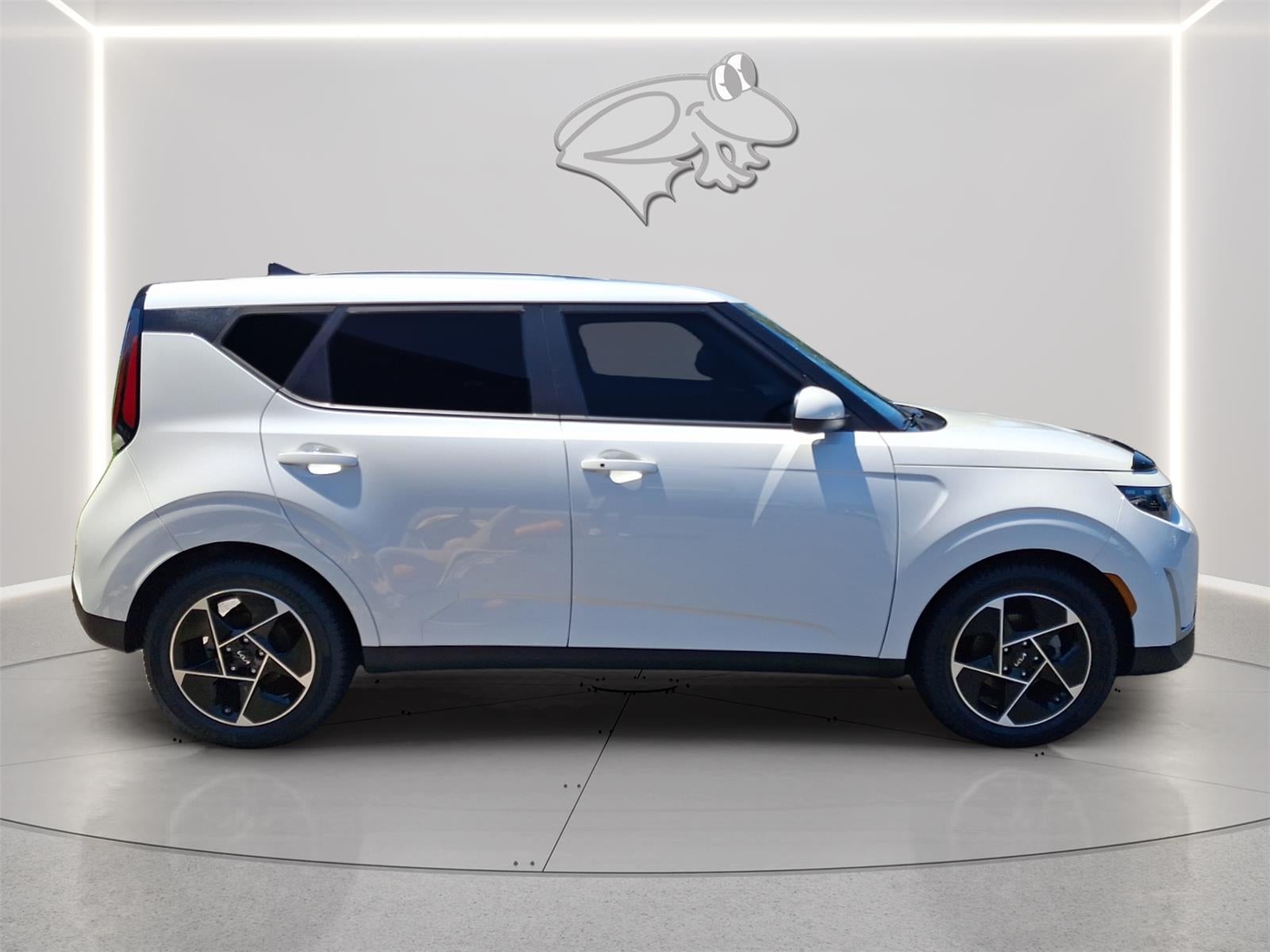 2024 Kia Soul EX - Photo 2
