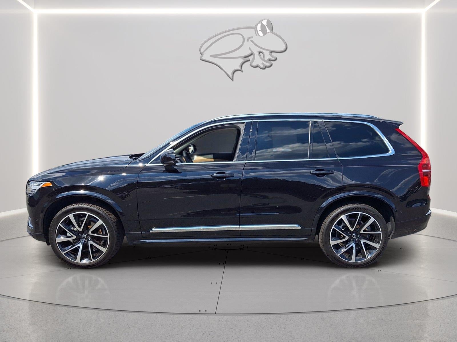 2023 Volvo XC90 Plus - Photo 2