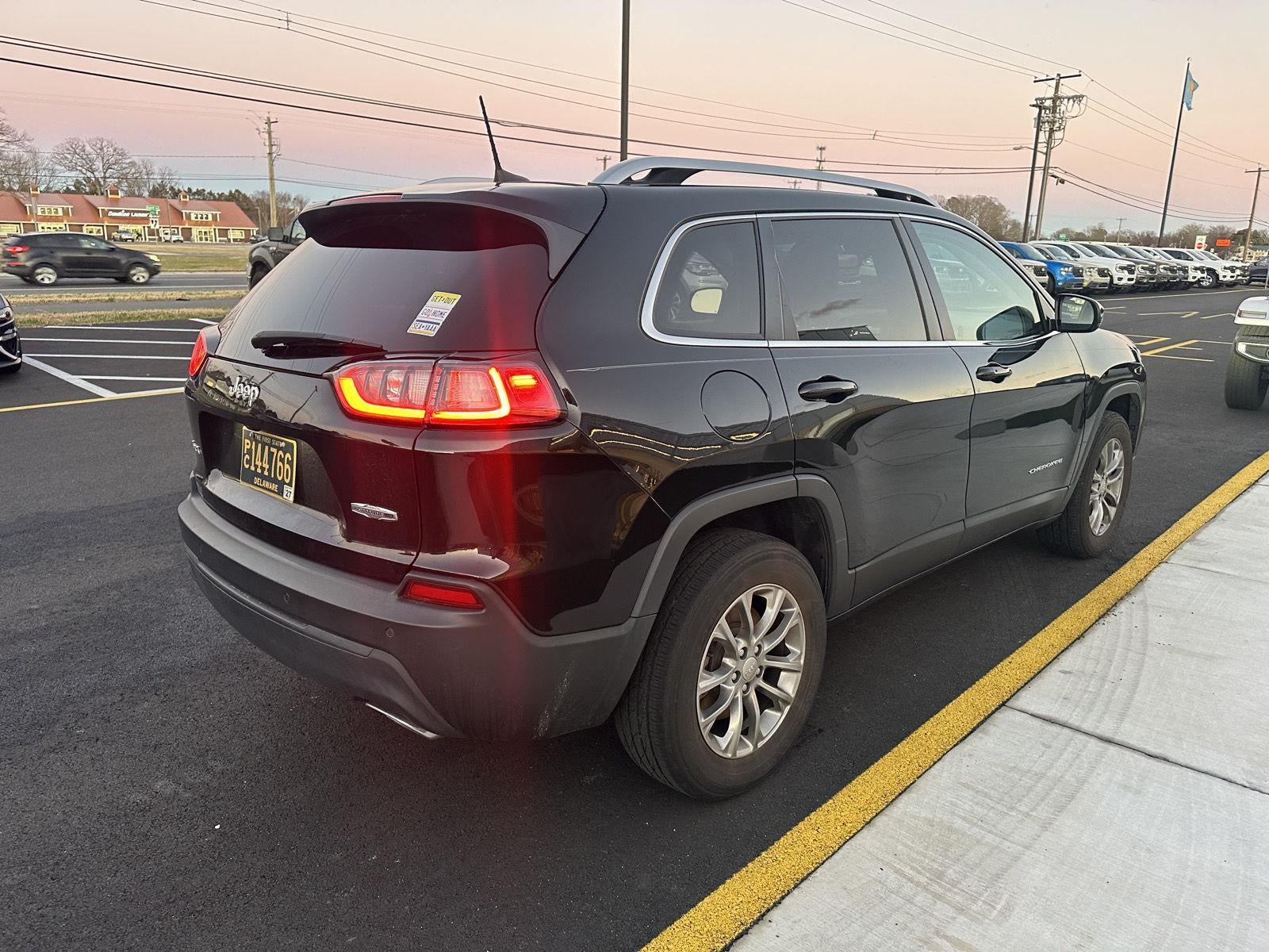 2021 Jeep Cherokee Latitude Lux