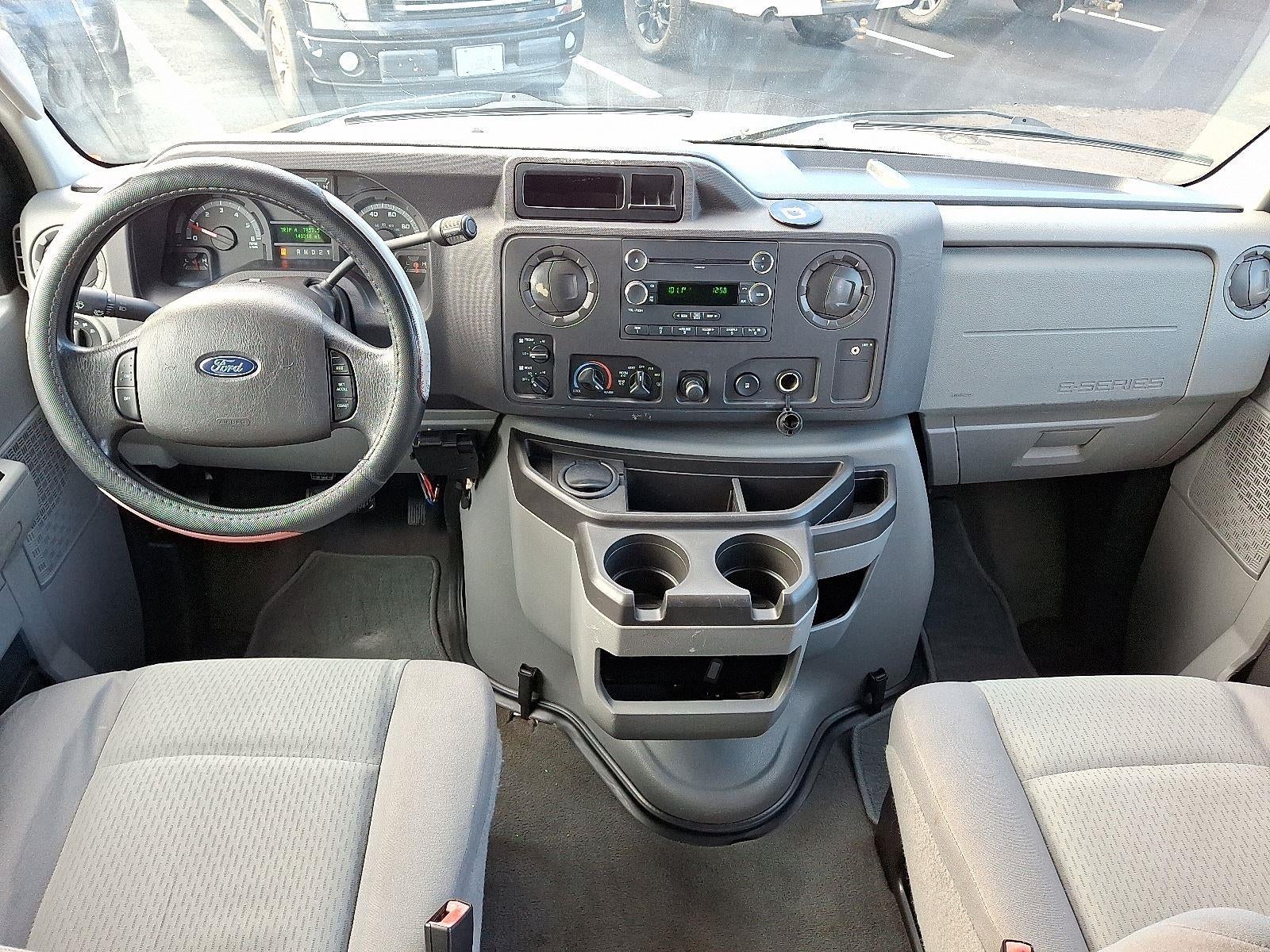 2011 Ford E-Series E-350 SD XLT