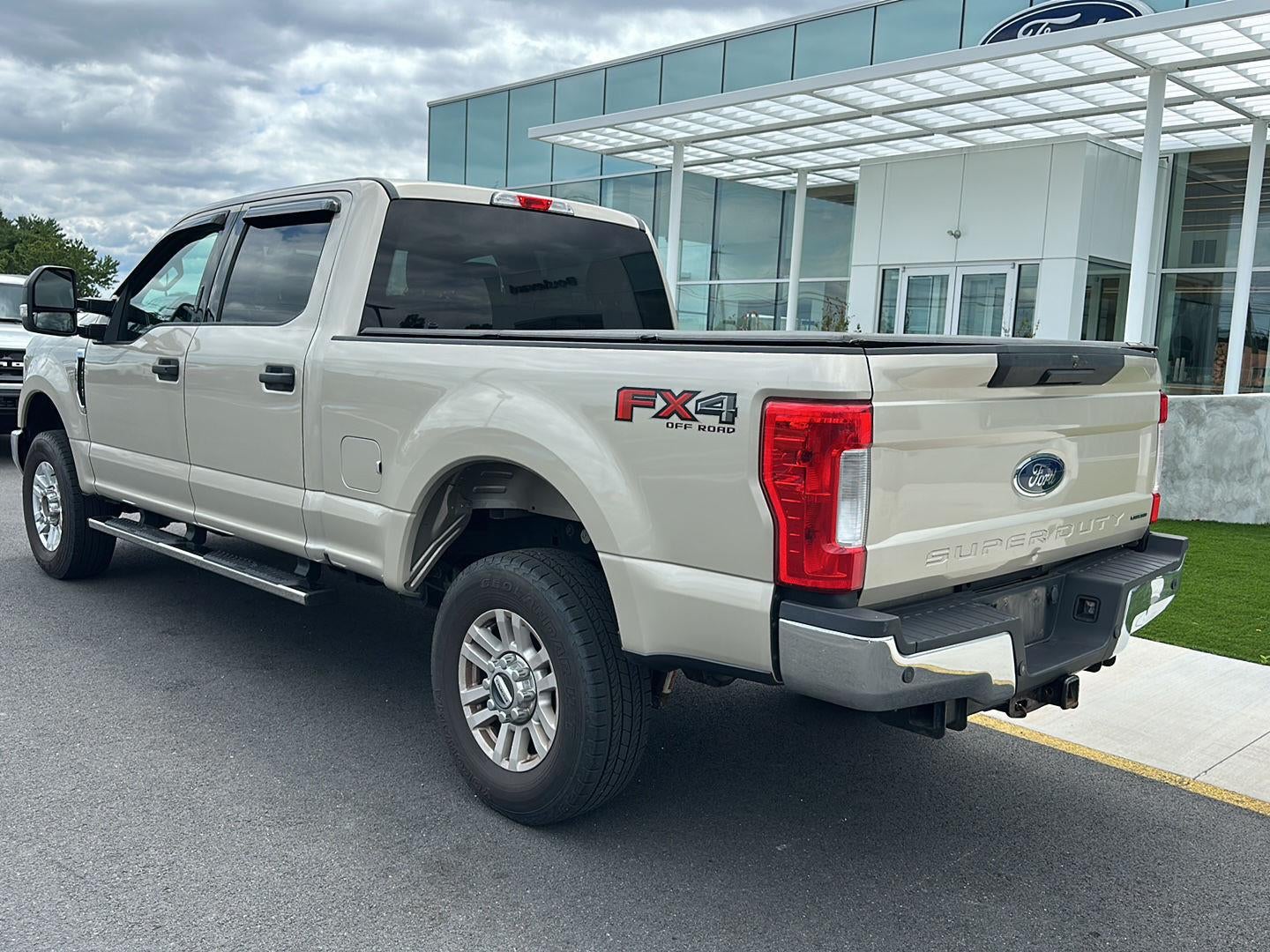 2017 Ford F-250 Base