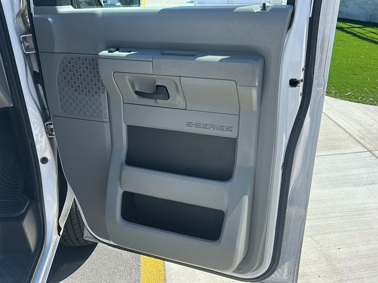 2014 Ford E-Series E-150