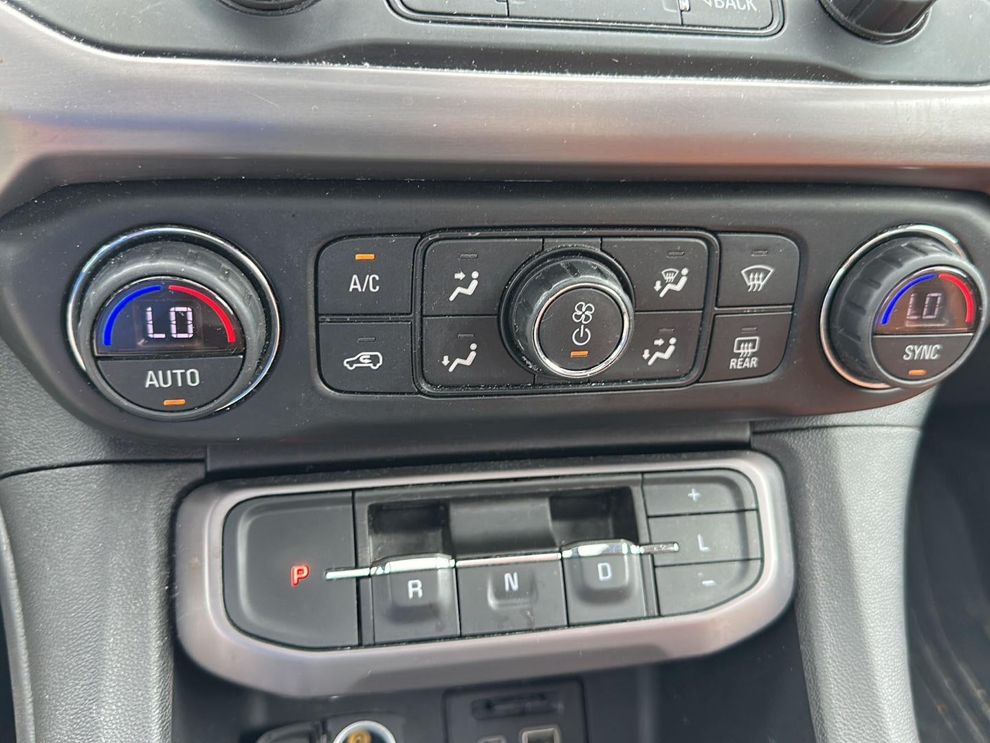 2020 GMC Acadia AT4