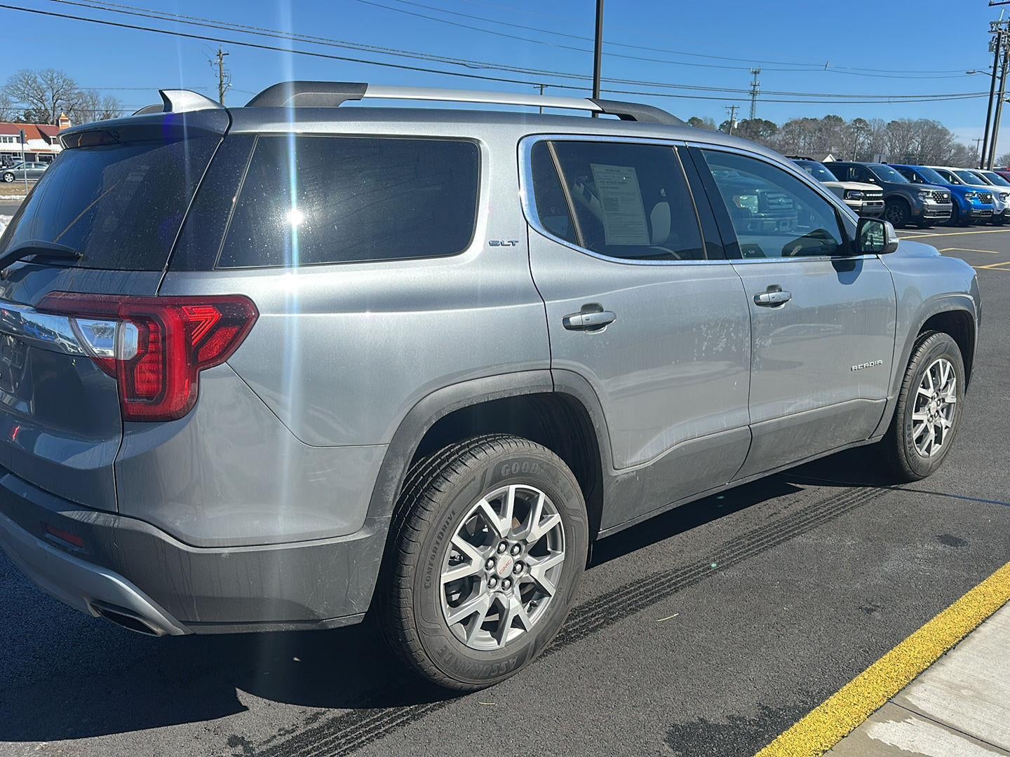 2022 GMC Acadia SLT