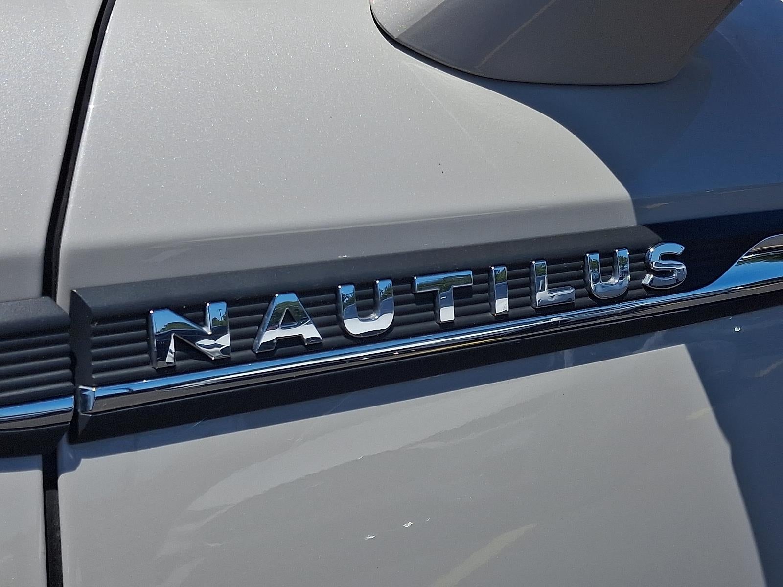 2023 Lincoln Nautilus Standard