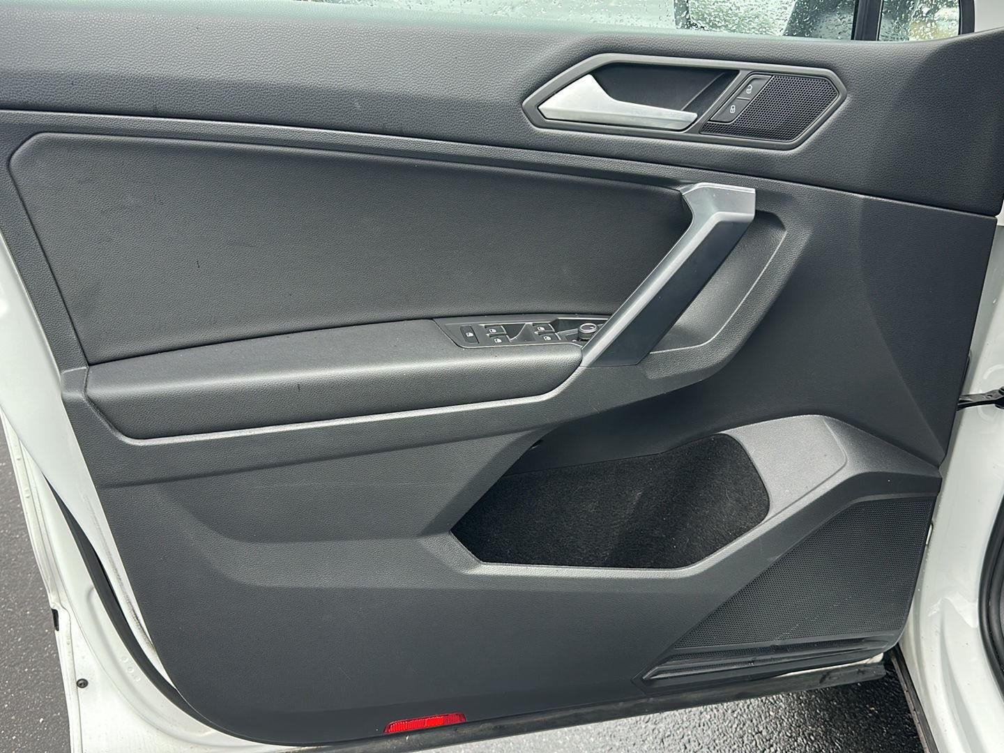 2021 Volkswagen Tiguan SE R-Line Black