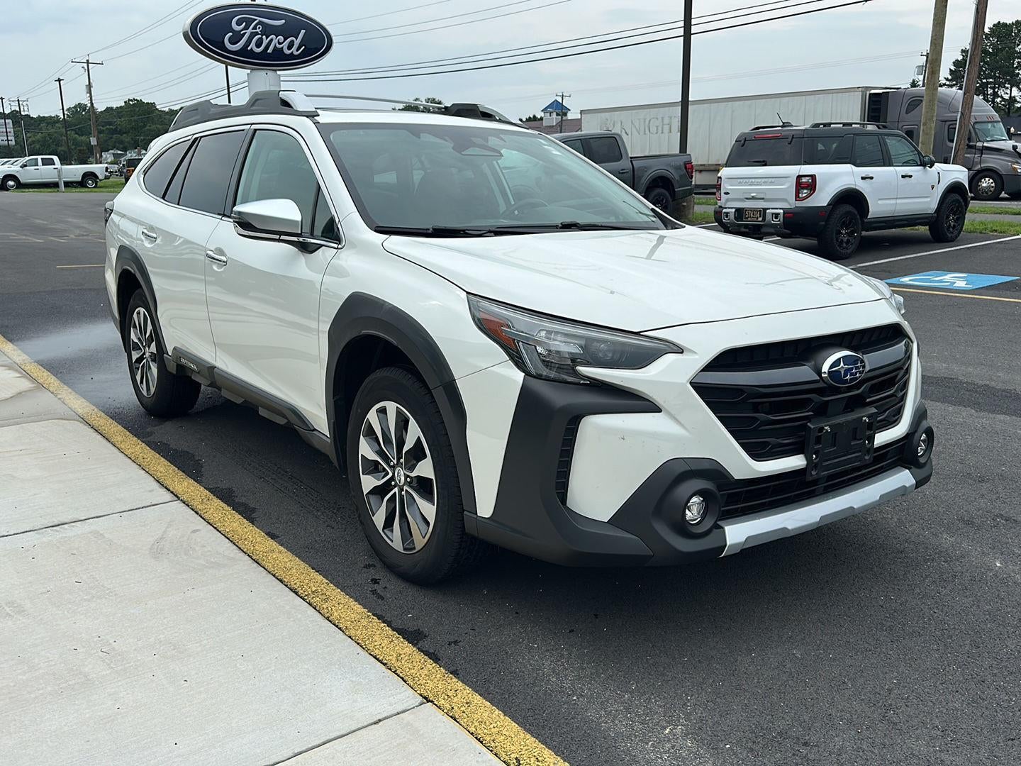 2023 Subaru Outback Touring