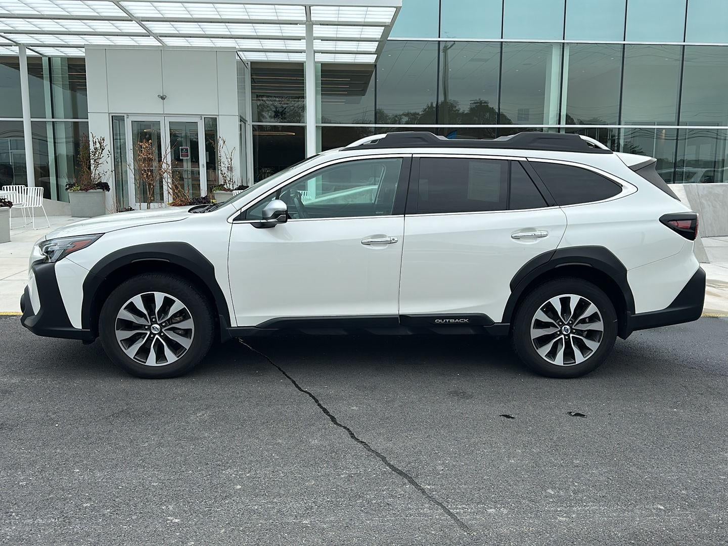 2023 Subaru Outback Touring