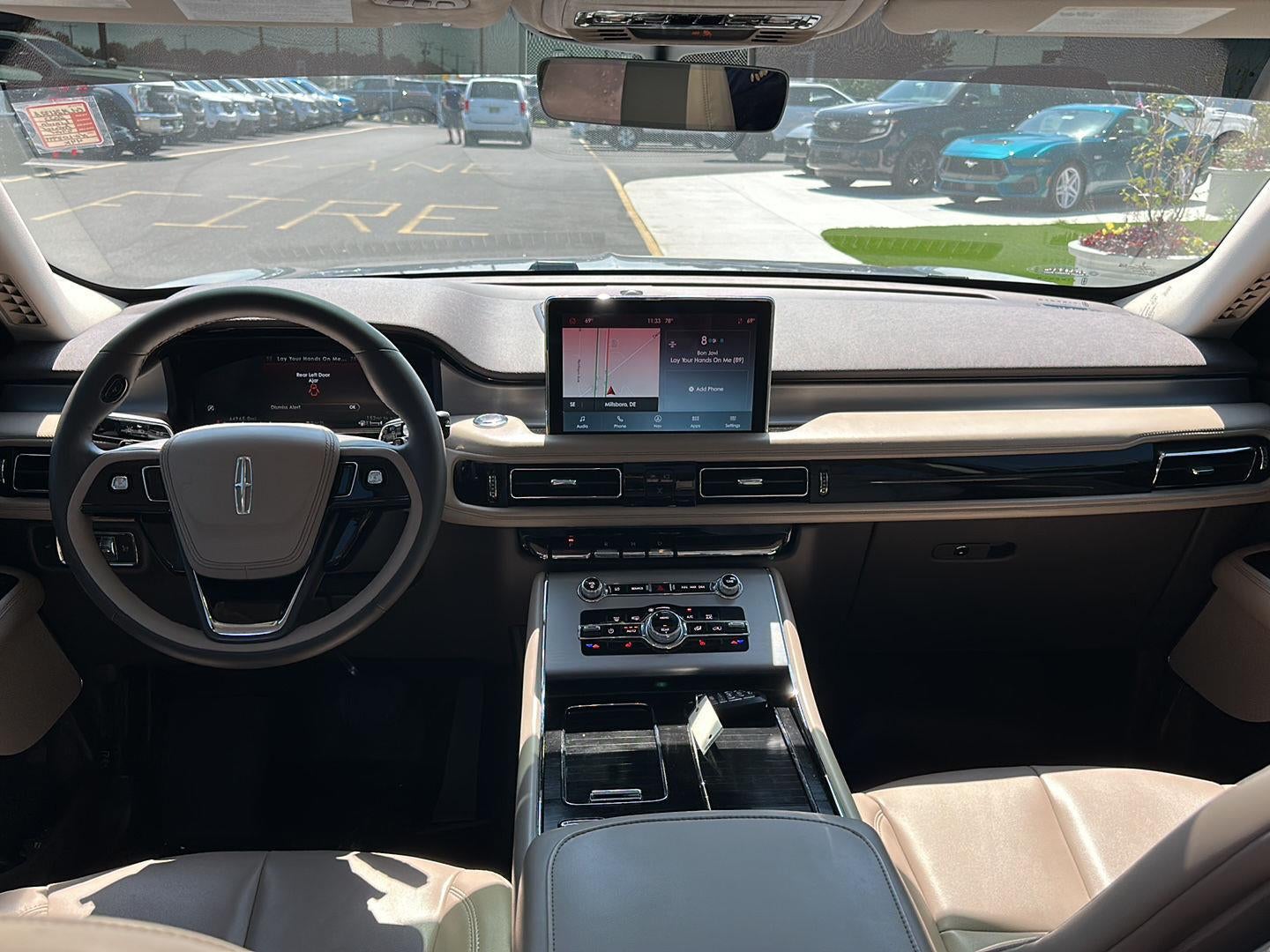 2022 Lincoln Aviator Standard