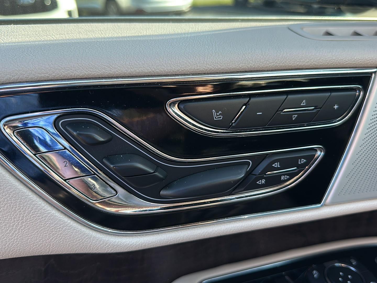 2021 Lincoln NAVIGATOR RSV