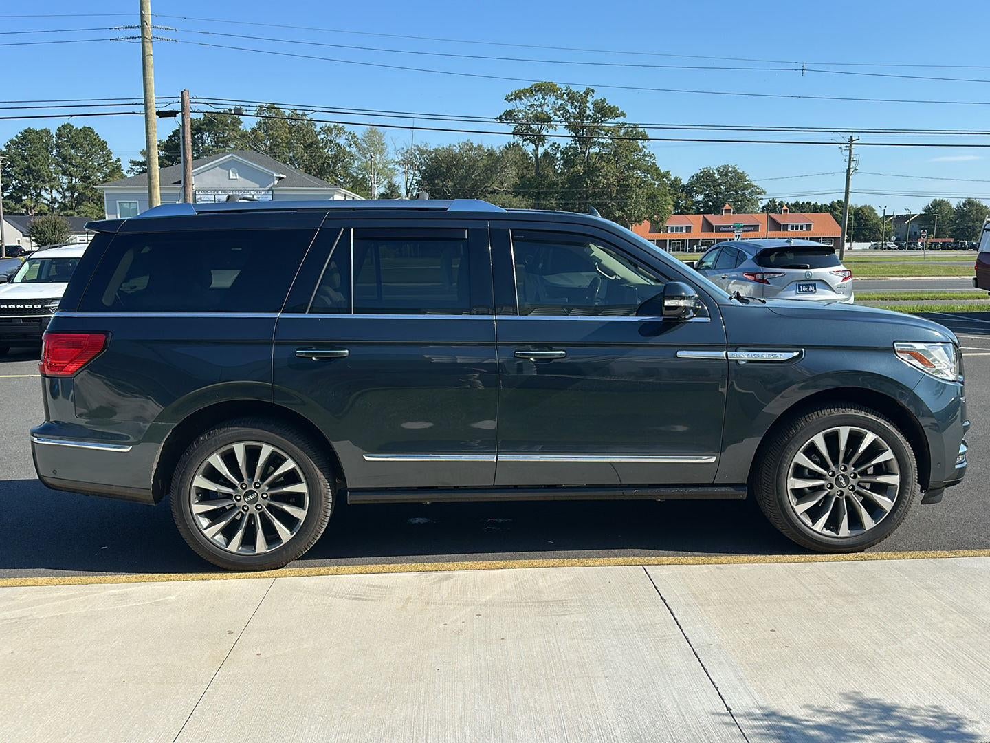 2021 Lincoln NAVIGATOR RSV