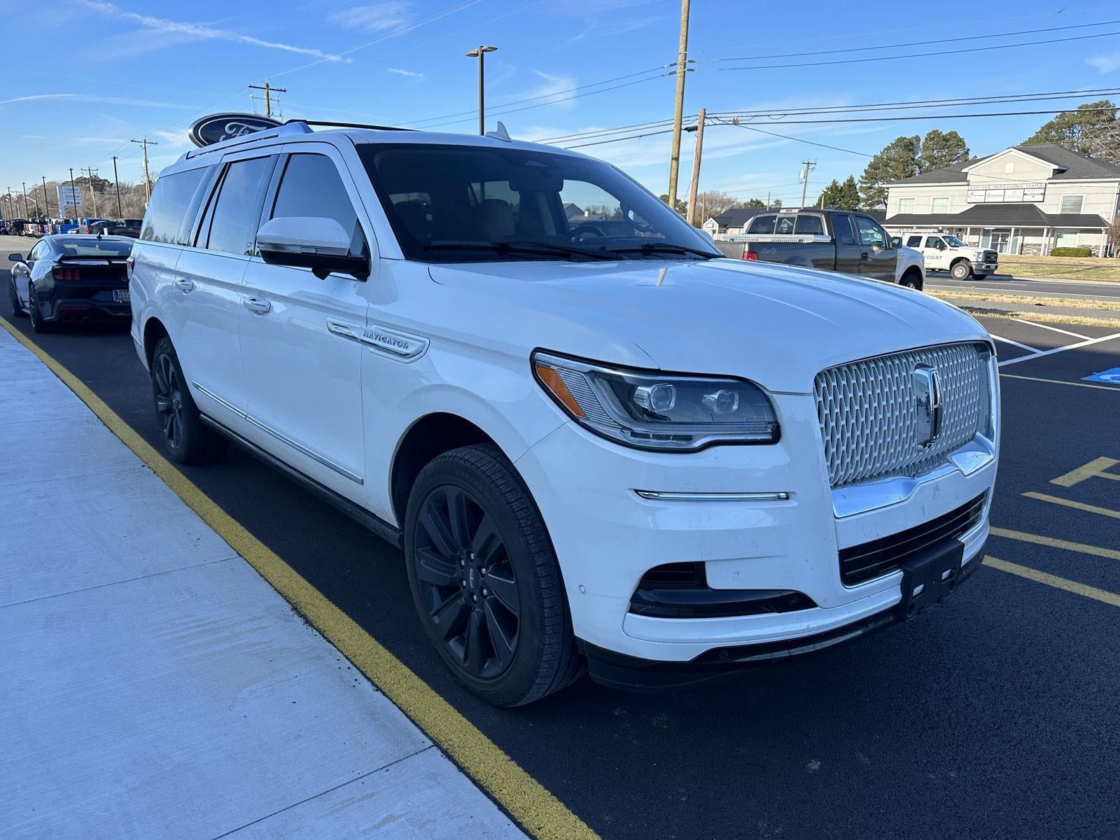 2023 Lincoln Navigator L Reserve