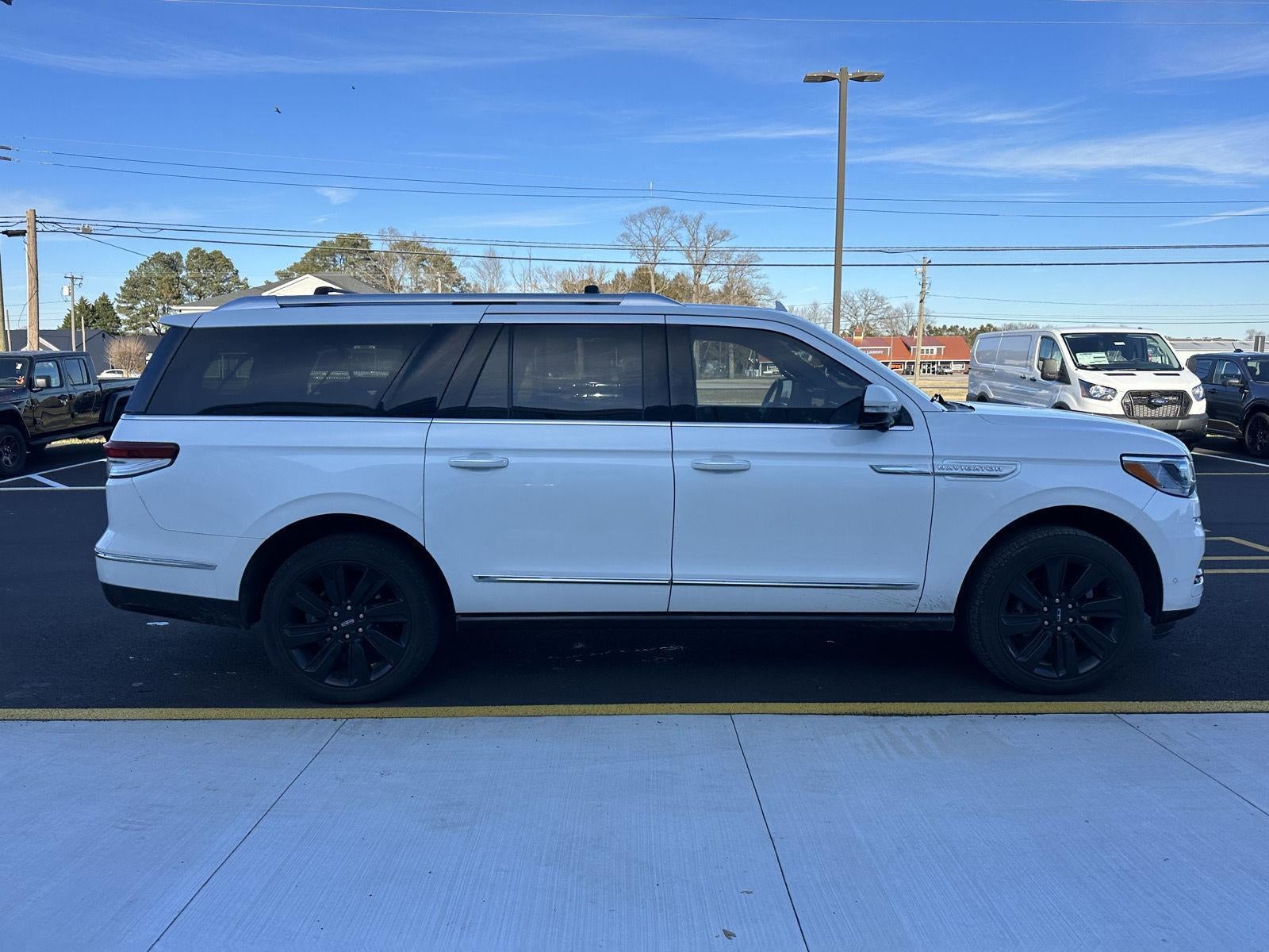 2023 Lincoln Navigator L Reserve