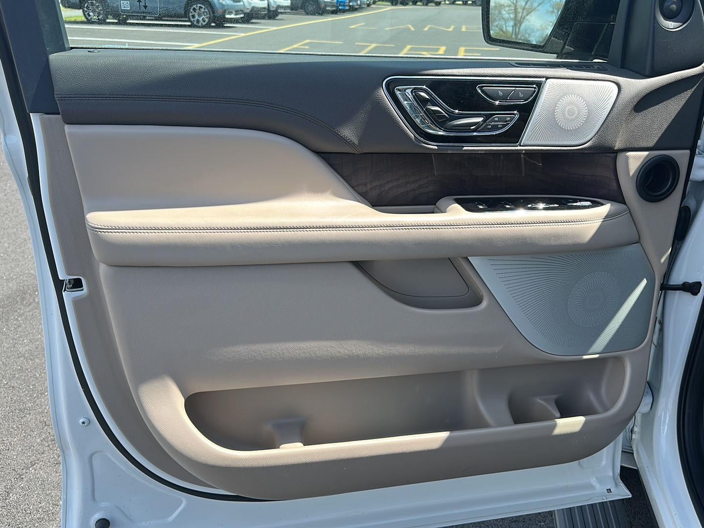 2022 Lincoln Navigator L Reserve