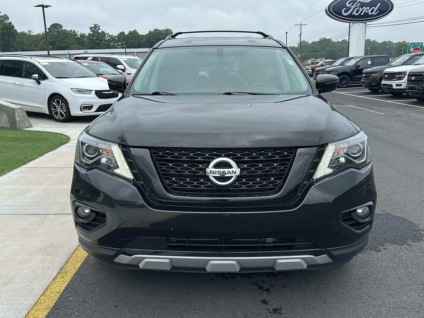 2019 Nissan Pathfinder SV