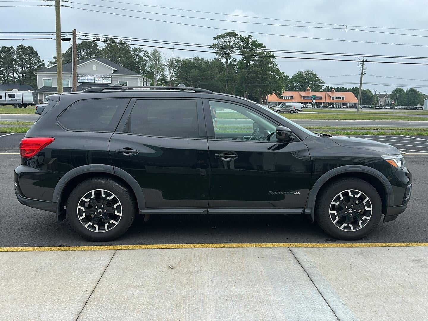 2019 Nissan Pathfinder SV