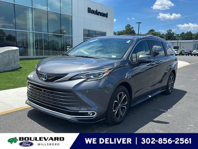 2025 Toyota SIENNA Platinum
