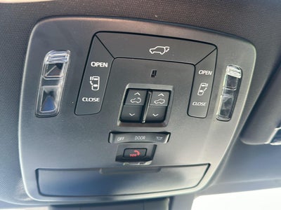 2025 Toyota SIENNA Platinum