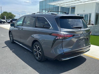2025 Toyota SIENNA Platinum