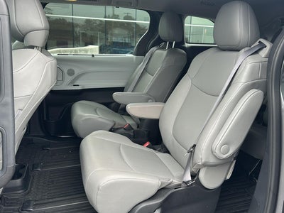 2025 Toyota Sienna XLE