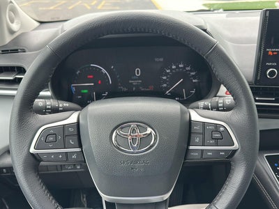 2025 Toyota Sienna XLE