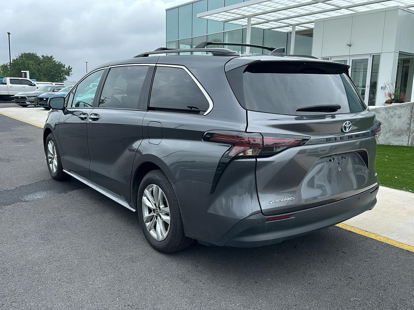 2025 Toyota Sienna XLE