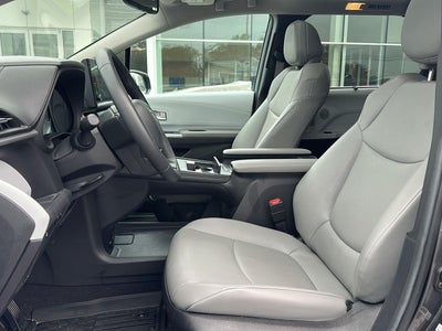 2025 Toyota Sienna XLE