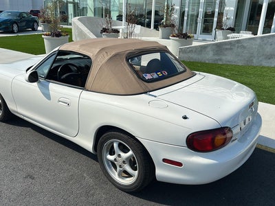 1999 Mazda Mazda MX-5 Miata Base
