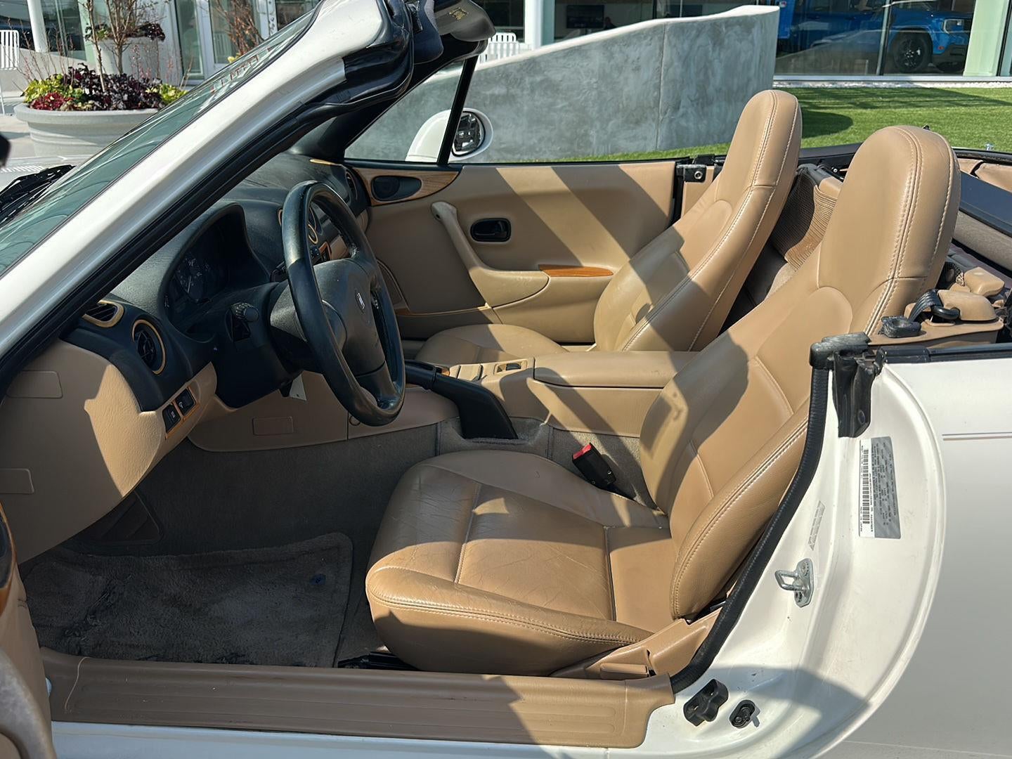 1999 Mazda Mazda MX-5 Miata Base