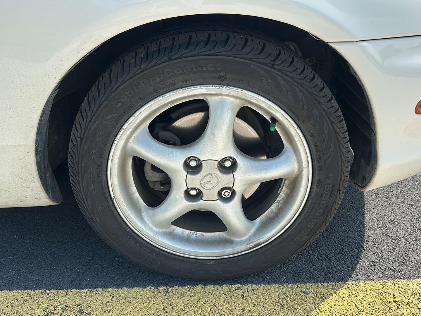 1999 Mazda Mazda MX-5 Miata Base