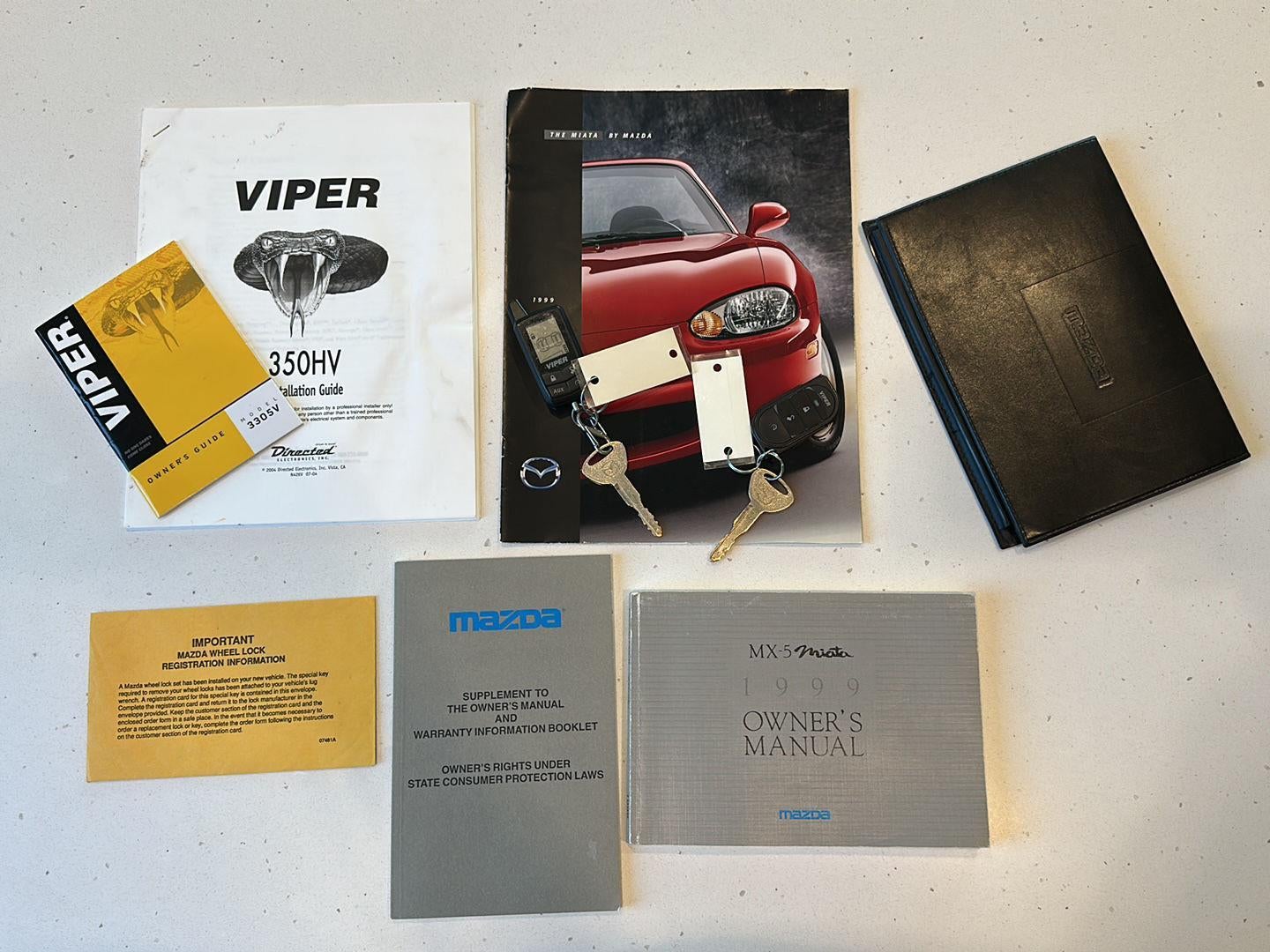 1999 Mazda Mazda MX-5 Miata Base